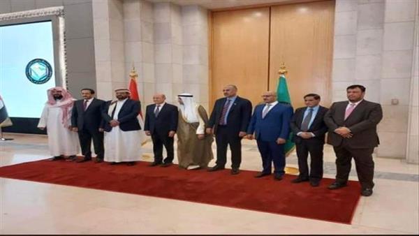 القائد الزبيدي يوجه بدعم اعلامي لمشاورات الرياض