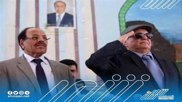 خلع الأحمر يربك حسابات قيادات الشرعية والإخوان