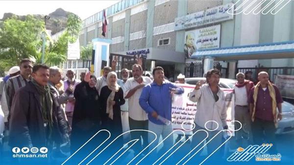 نشطاء يدعون للتظاهر رفضاً لاستمرار ارتفاع المشتقات النفطية