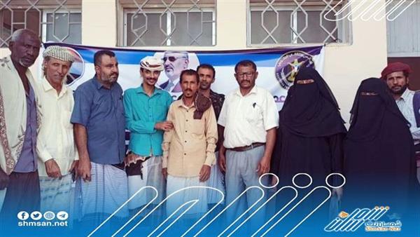 توزيع سلال غذائية لأسر الشهداء في زنجبار أبين