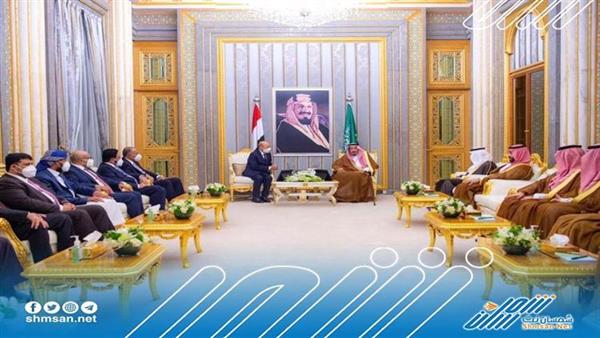 عاجل/ الملك سلمان وولي العهد السعودي يستقبلان مجلس القيادة الرئاسي اليمني