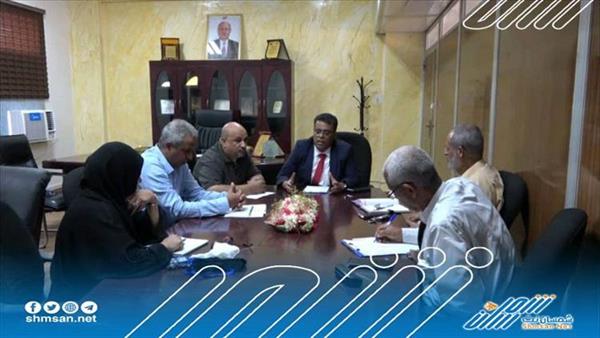شاذلي يناقش الاحتياجات العاجله لقطاع التربية والتعليم في محافظة عدن
