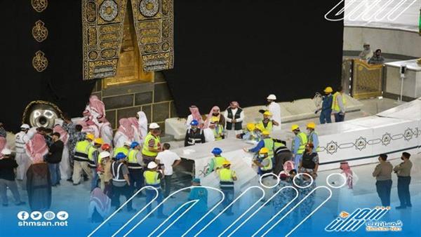 رفع الحواجز الوقائية حول الكعبة المشرفة 