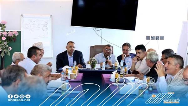 اللجنة البرلمانية الخاصة بدراسة الموازنة العامة تعقد اجتماعاً لها بعدن 