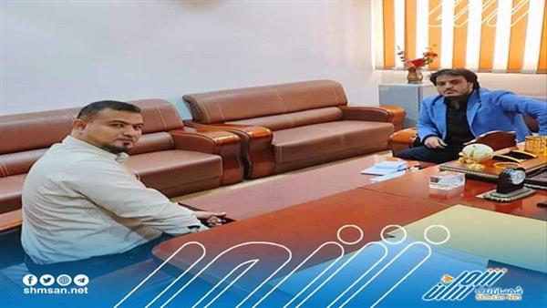 الوزير النهدي يلتقي المدير الإداري لكهرباء ساحل حضرموت.