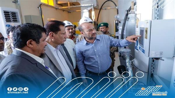 محافظ المهرة يفتتح مصنع تعبئة اسطوانات غاز الأوكسجين بمدينة الغيضة