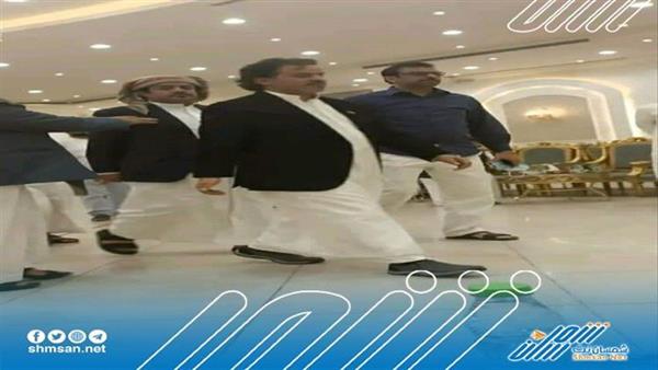 عاجل/ شاهد أول ظهور لنجل الرئيس هادي منذ إعلان تشكيل المجلس الرئاسي