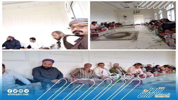 الشيخ جمال بن عطاف عضو الجمعية الوطنية يلتقي باللجنة الأهلية لصيانة طريق رخمة جبل الصحراء خيرة بيافع
