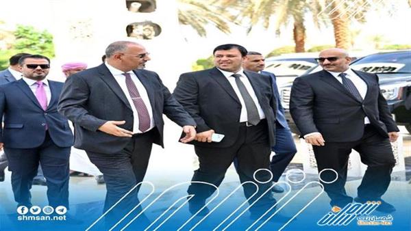 رئيس واعضاء مجلس القيادة الرئاسي يزورون واحة الشهداء الاماراتيين وجامع الشيخ زايد الكبير