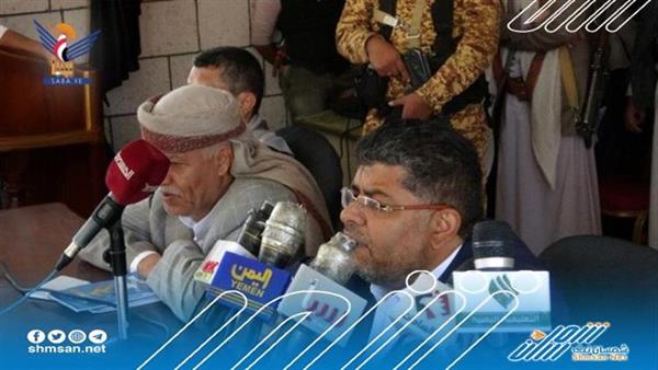 الحوثي يعلن عجز جماعته عن صرف مرتبات موظفي الدولة