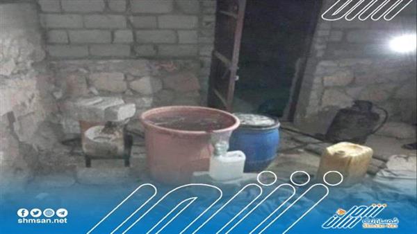 المكلا.. مداهمة مصنع خمور في فوة