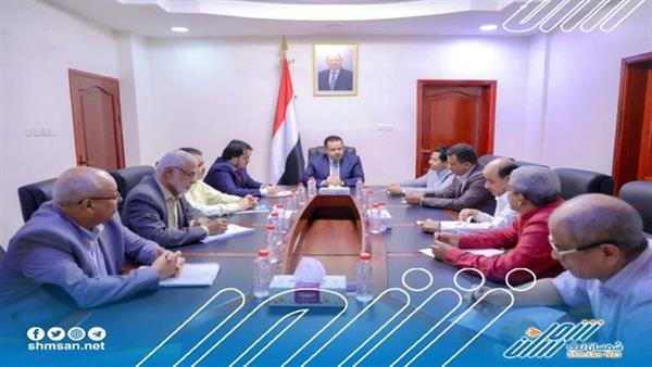 رئيس الوزراء يرأس اجتماع لمناقشة مشاريع الطاقه الكهربائية