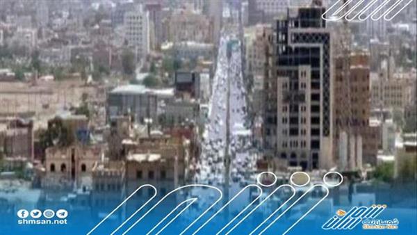 في صنعاء.. مصلون يضربون خطيبا حوثيا بالأحذية لهذا السبب 