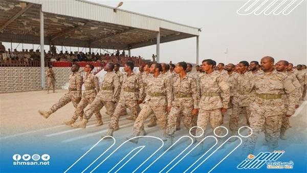اللواء البحسني يشهد تخرج عدد من الدفع العسكرية