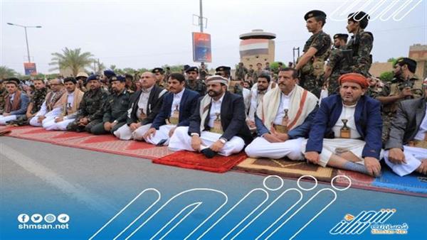 النائب العرادة يؤدي صلاة العيد مع جموع المواطنين