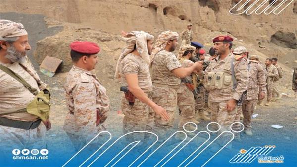 الفريق صغير بن عزيز يزور أبطال الجيش المرابطين في المنطقتين السادسة والسابعة 