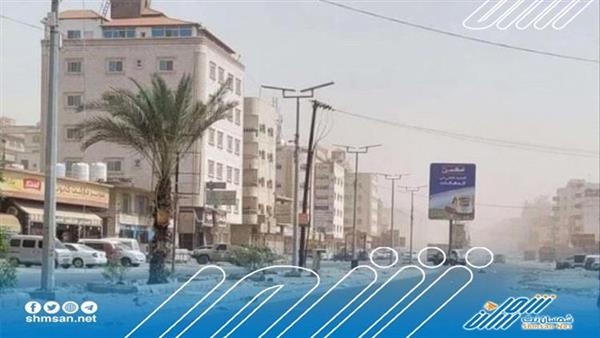 عاجل/ رياح قوية تضرب مديريات العاصمة عدن