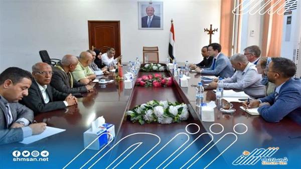محافظ تعز يلتقي المستشار العسكري للمبعوث الأممي والوفد المرافق له  