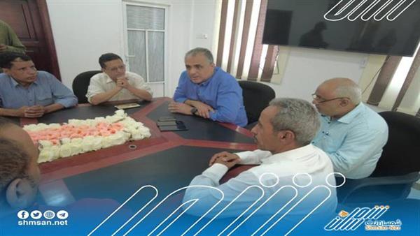 الماس يناقش آلية تنفيذ مشاريع صيانة الطرق في عدن