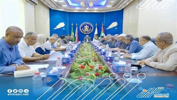 الانتقالي يجدد التزامه بتمكين أبناء الجنوب من إدارة المؤسسات في محافظاتهم