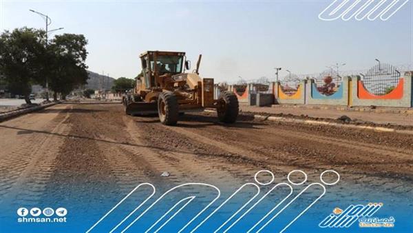 الفرق الفنية تستمر بأعمال صيانة خط المعاشيق بعدن