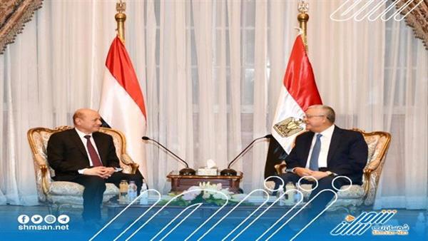 رئيس مجلس القيادة يزور مجلس النواب المصري