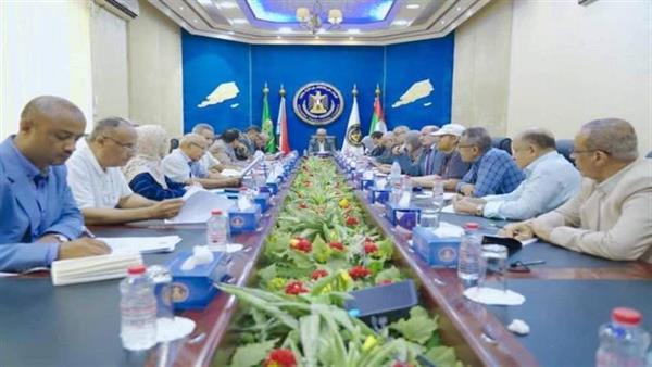 الإنتقالي الجنوبي يفضح البنك المركزي اليمني بالعاصمة عدن