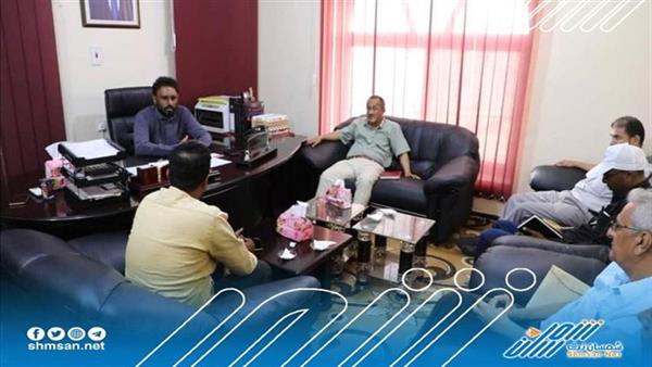 مناقشة تنفيذ مشاريع صيانة الطرق في ساحل حضرموت