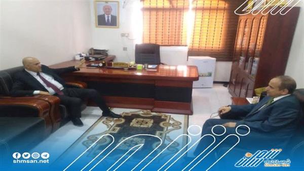 الوزير الوصابي يبحث مع المحافظ شمسان أوضاع التعليم الجامعي والفني في تعز