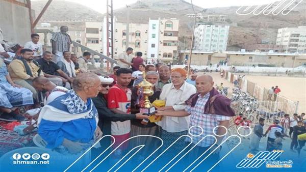 فريق شباب الوحدة باعبود ينال كاس الذكرى الثانية لرحيل الشخصية الرياضية ”التميمي“