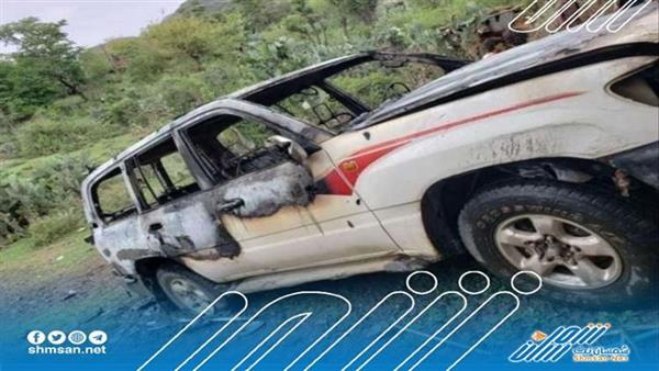 مسلحين مجهولين يحرقون سيارة مواطن في محافظة إب