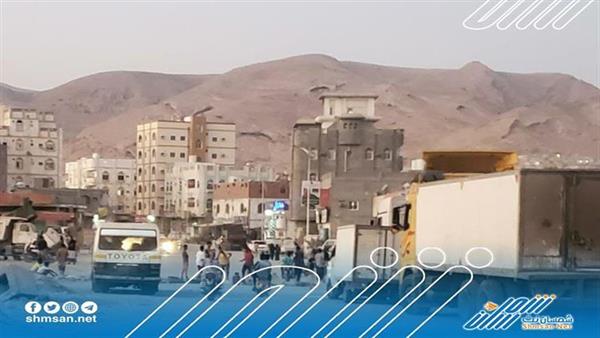 عاجل/ متظاهرون يغلقون الشوارع في المكلا احتجاجا على جرعات النفط والغاز