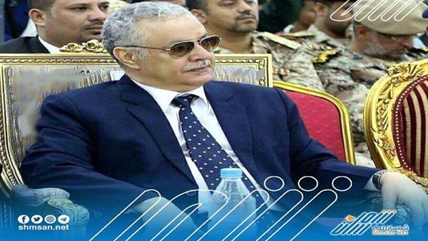 الرئيس العليمي يجري اتصال هاتفي مع المستشار المفلحي ويطالبه بالعودة إلى عدن