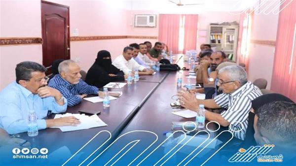 الجاوي يناقش مصفوفة مشاريع لمديرية المعلا