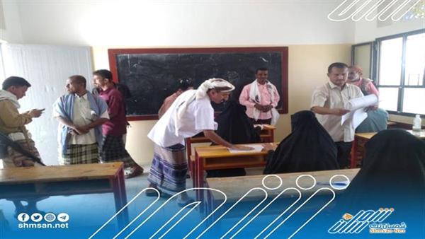 لحج.. مدير عام المسيمير يدشن امتحانات الثانوية العامة بعموم مدارس المديرية