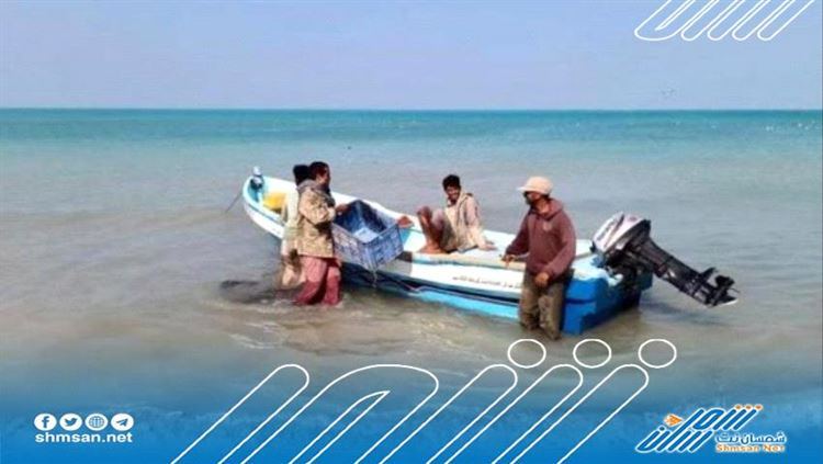 العثور على مركب شراعي مقلوب وغرق 6 صيادين يمنيين في البحر الأحمر 