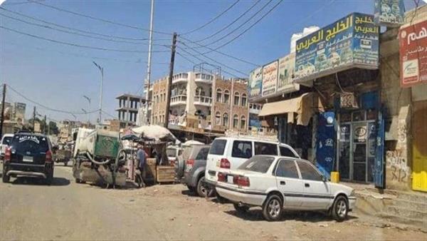 تعسفات خارجة عن القانون تنهك المحال التجارية بعدن