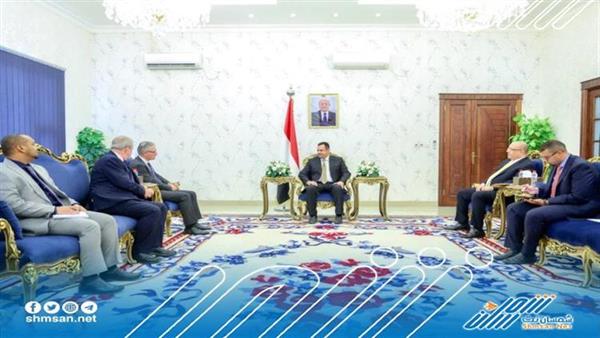 رئيس الوزراء يستقبل مدير مكتب اليونيسيف الجديد لدى اليمن 