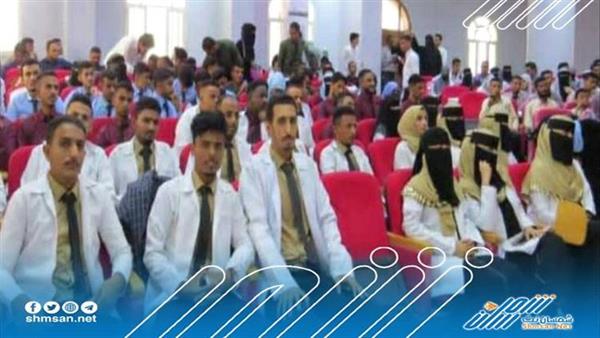 كلية الصيدلة تناقش 12 مشروع تخرج "دفعة الدكتور الشقاع" بعدن