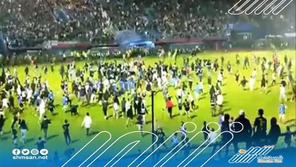 مقتل 127 شخصا خلال أعمال شغب في ملعب كرة قدم بإندونيسيا 