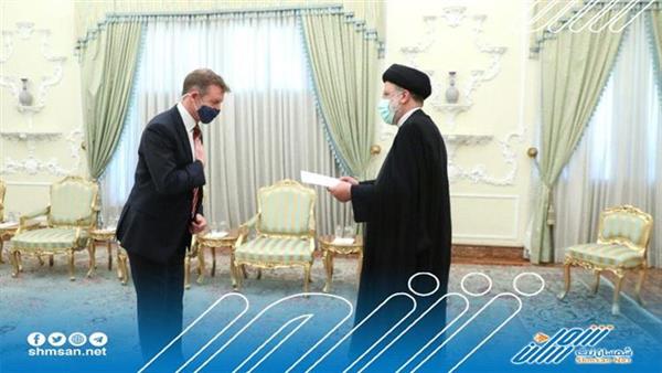 الخارجية الإيرانية تستدعى السفير البريطاني