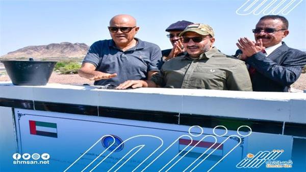 العميد طارق صالح ومحافظ تعز يدشنان تنفيذ طريق الكدحة - البيرين  