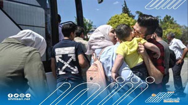 تركيا ترحل 120 لاجئا سوريا قسرا