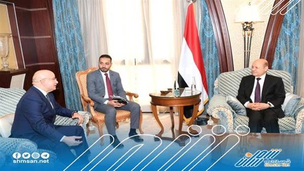 رئيس مجلس القيادة الرئاسي يستقبل السفير التركي 