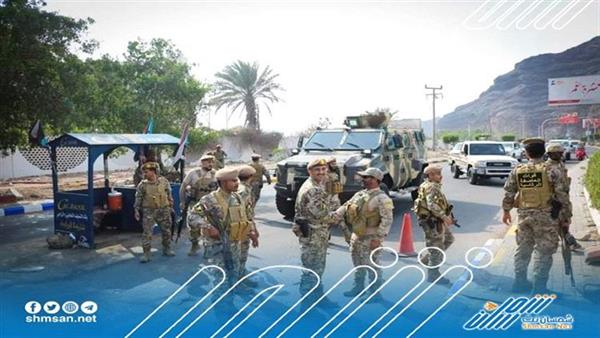 قائد قوات العاصفة الرئاسية يتفقد النقاط الأمنية في مديريات العاصمة عدن