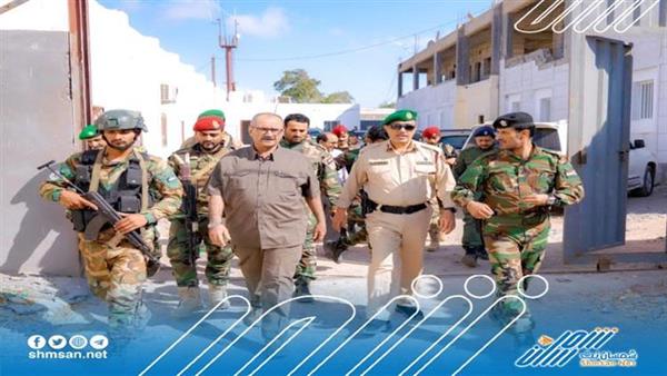 نائب الأمين العام يتفقد سير العمل بالمقر العام لقيادة قوات الحزام الأمني بالعاصمة عدن.