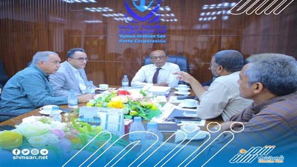 مؤسسة موانئ البحر العربي تناقش مع فريق استشاري مصري تطوير ميناء المكلا 
