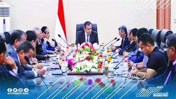 مطالب جنوبية بإقالة رئيس حكومة الفساد واحالته للقضاء 