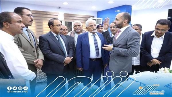 المحافظ بن ماضي يفتتح بنك حضرموت التجاري كأول بنك بملكية للقطاع الخاص 