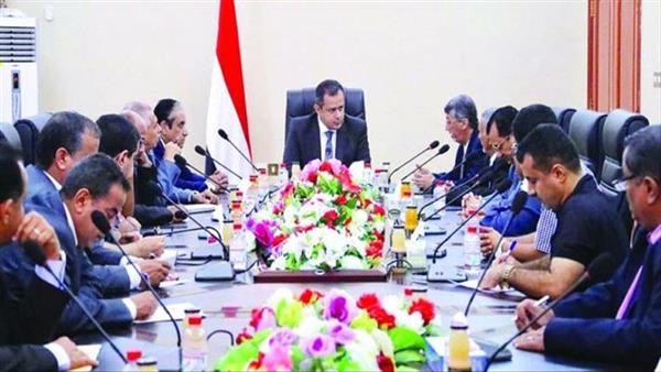 الرئاسة والحكومة....ارحموا عائلات جعلت من القمامة مزارا ترتاده يوميا !